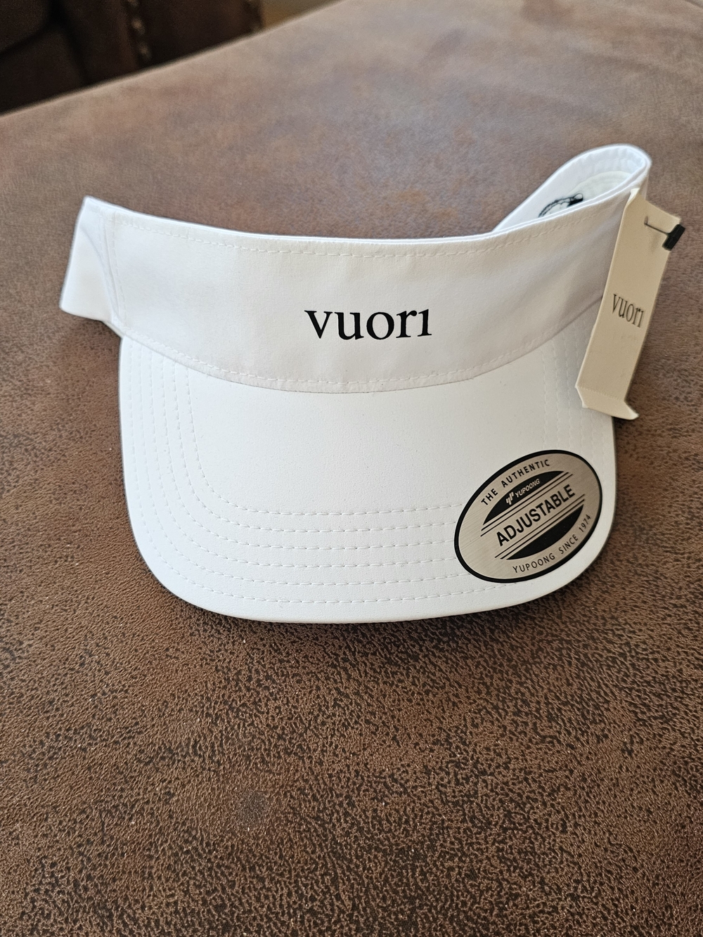 Vuori ACTV Pursuites White Visor, Unisex One Size, Embroidered Logo NWT